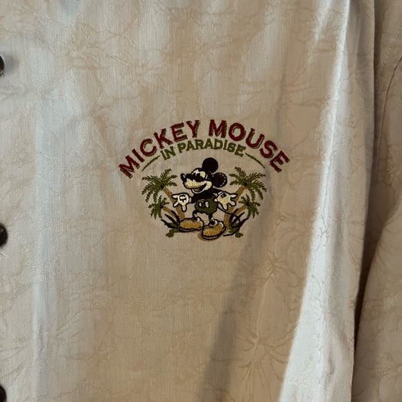 Disney Tan Shirt with Mickey Mouse. Size M. - Picture 2 of 8